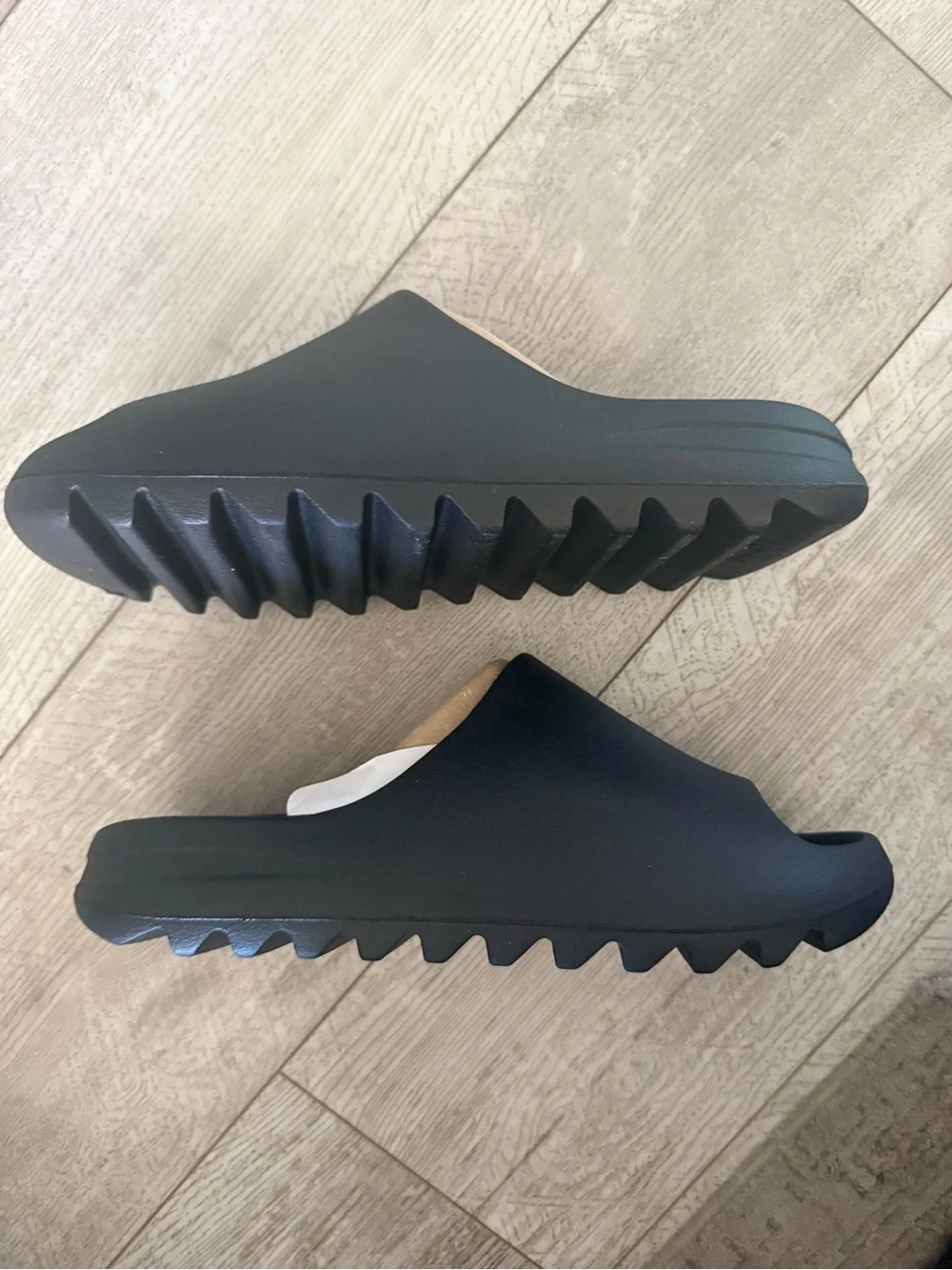 Yeezy authentic ys